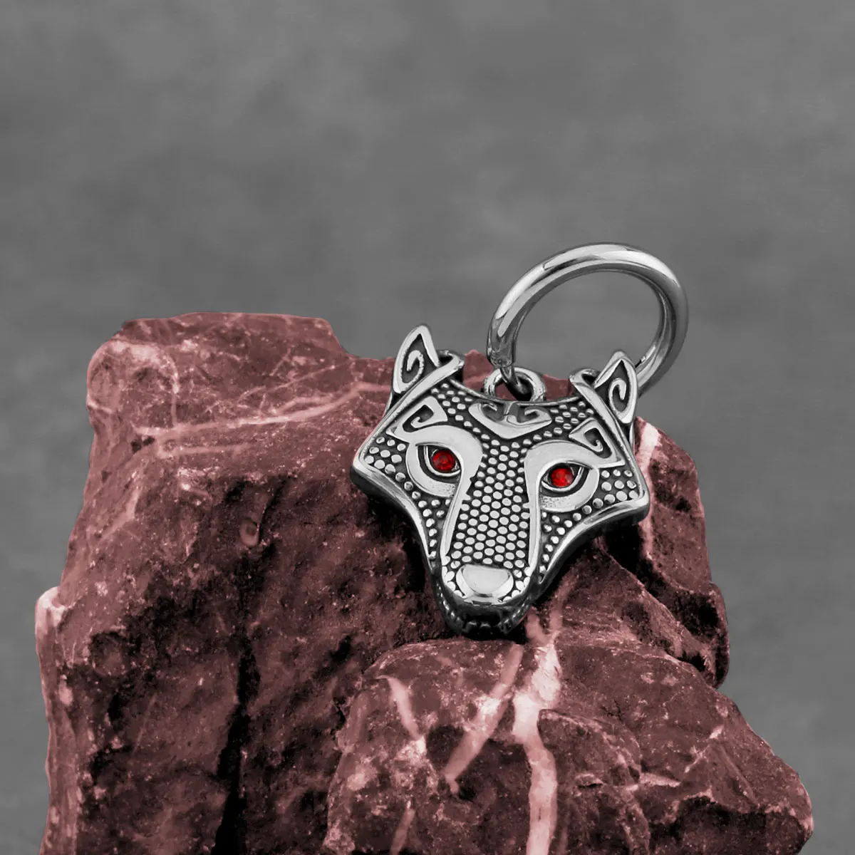 Vikings Red Eyes Zircon Inlay Wolf Head Drop Earrings Men Stainless Steel Nordic Amulet Fashion Earrings Jewelry Gift