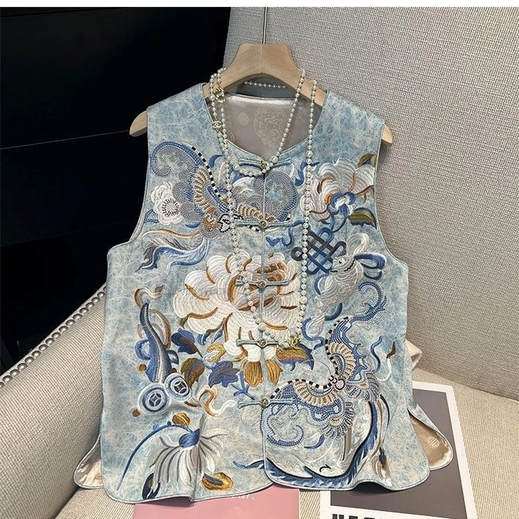 New Summer Chinese Style National Wind Thin Sun Protection Vest With Round Neck Heavy Embroidery Toggle Buttons Sleeveless Top