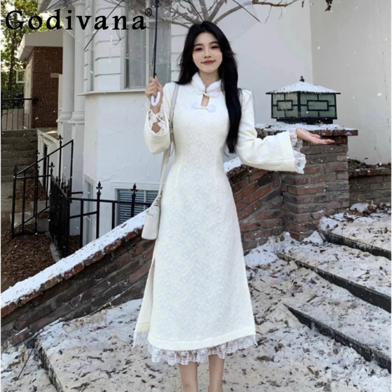 

Large Size Velvet Thickened Chinese Lace Cheongsam Dresses Autumn Winter Apricot White High Waist Fashion Versatile Split Dress