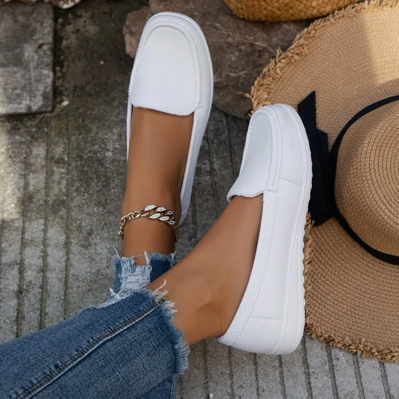 2024 Summer New Wedge Heel White Nurse Shoes Women Soft Sole Fashion Casual Comfortable Non-slip Flat Sports Shoes Women