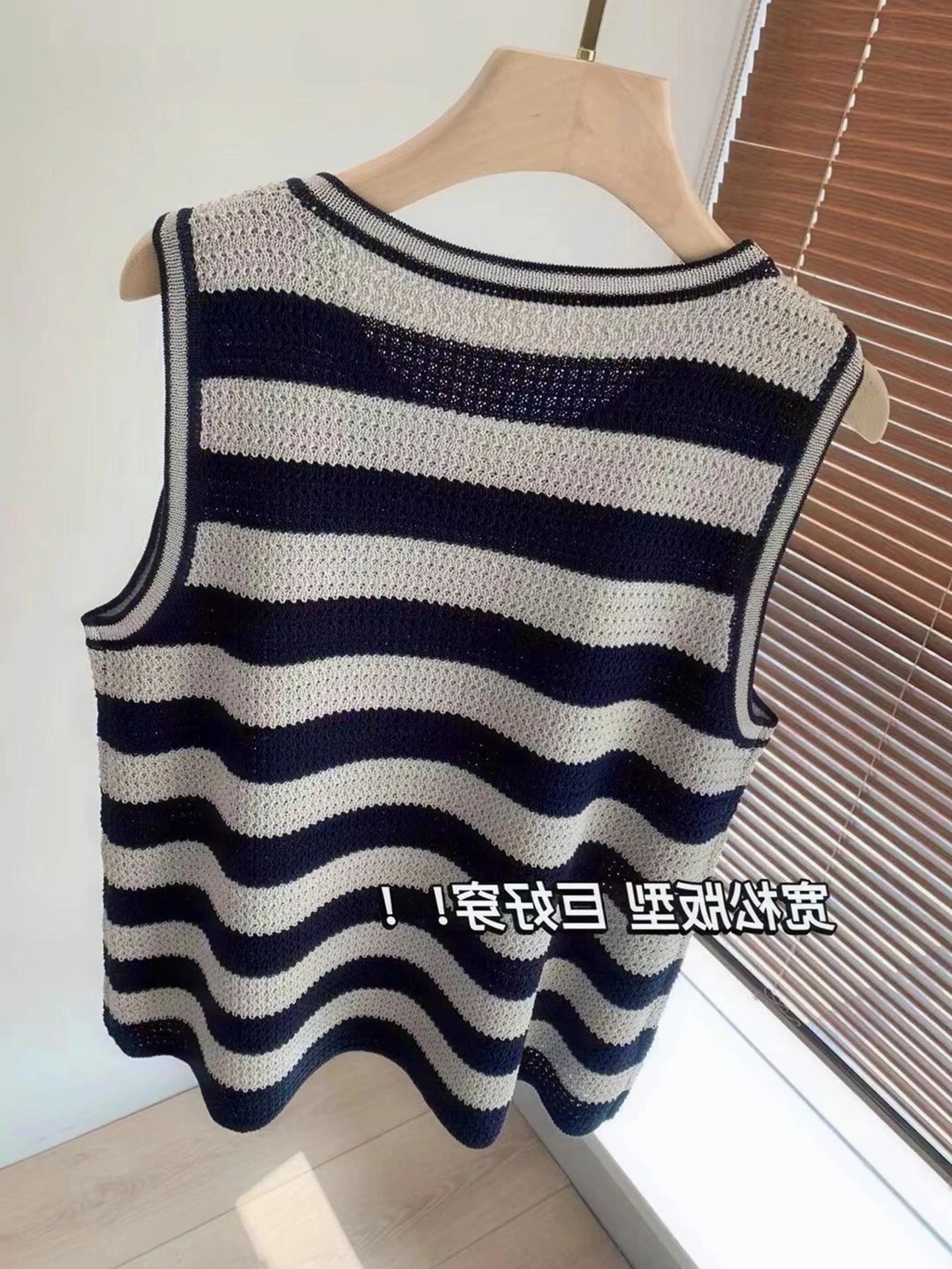

Ele Striped round Ne Svel Vest Korean Sle Summer Faionable Top Comfortable Lazy Sle Color Color
