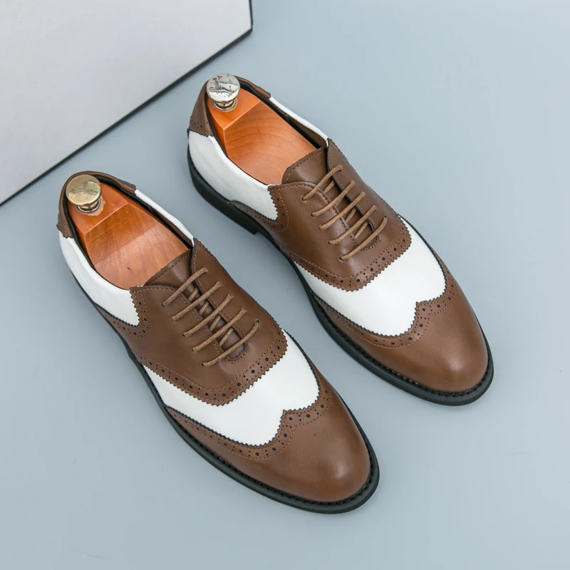 영국 남성 가죽 신발 화이트 브라운 비즈니스 캐주얼 브록 조각 레트로 드레스 신발
