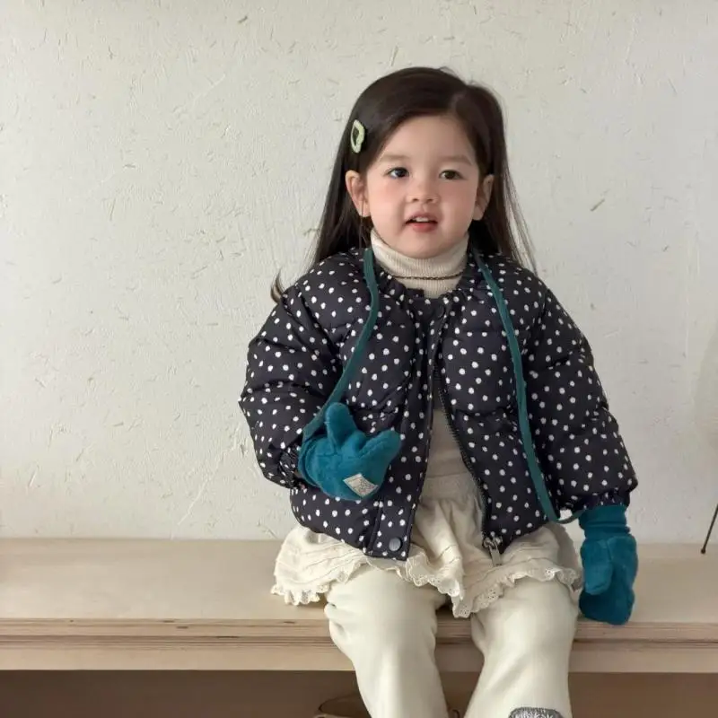 2025 شتاء جديد طفل طويل الأكمام معطف دافئ زائد المخملية سميكة الرضع فتاة القطن وسادة مبطنة طفل الكرتون البولكا نقطة معطف
