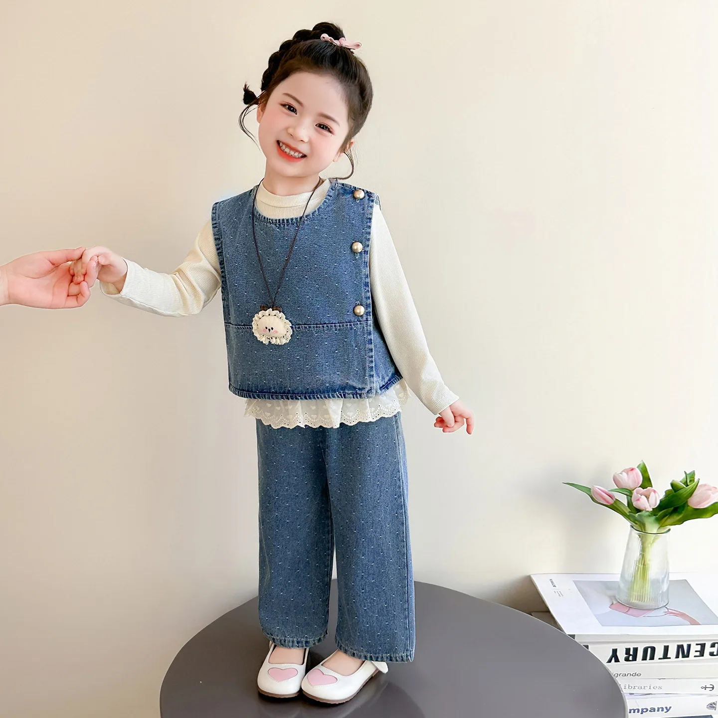 Girl's Denim Suit Spring Outfit New Style Little Girl Vest Three Piece Set Stylish Baby Wide Leg Pants Spring Outfit