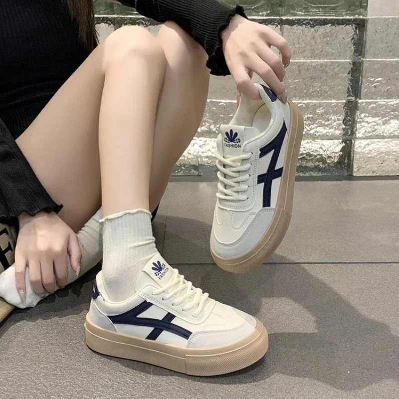 New Design Fashion Casual Shoes Outdoor Lace Up Sneakers for Women Female Comfortable Versatile Sport Shoes Vulcanize Shoes