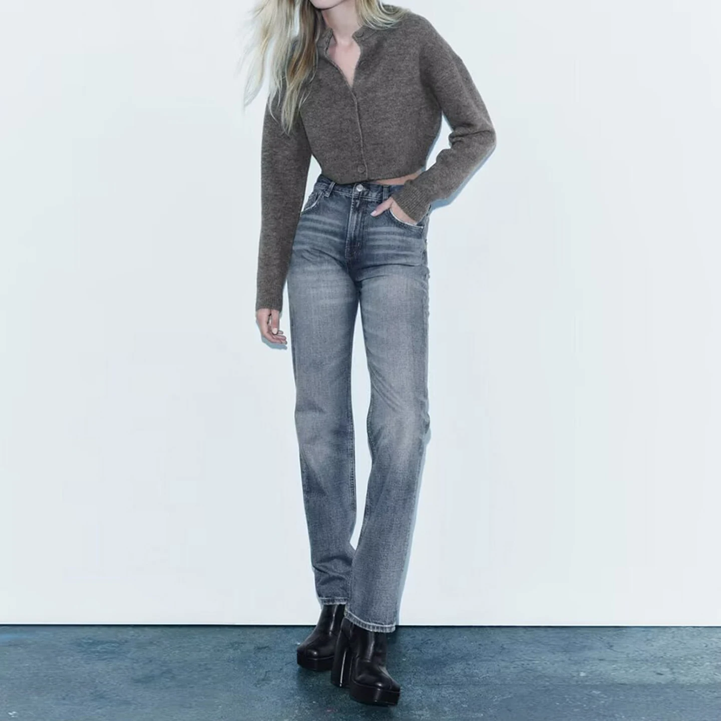 سترة Z النسائية العصرية المستديرة Ne Long Sve ort المحبوكة Jaet 2025 سترة جديدة متعددة الاستخدامات فضفاضة مفتوحة