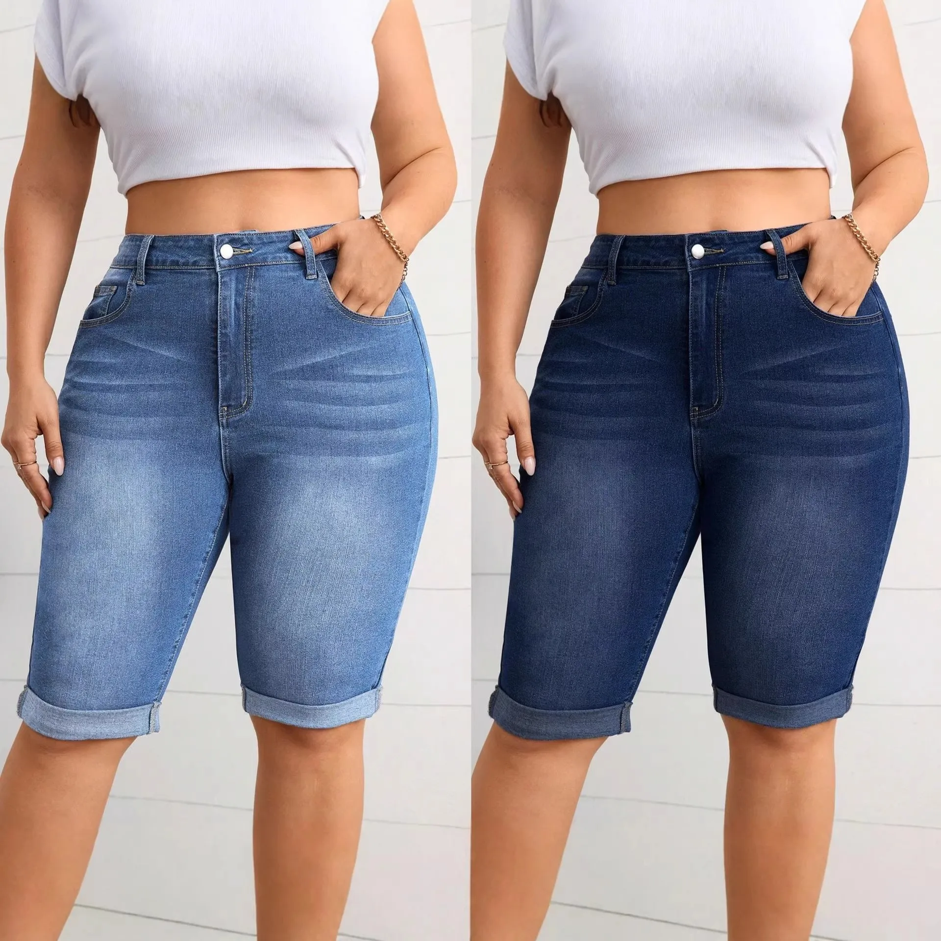 

Casual Blue Women's Denim Shorts Big Size Mid-thigh Jeans Shorts Plus Size Light Wash Denim Capris Five Pocket Jean Shorts