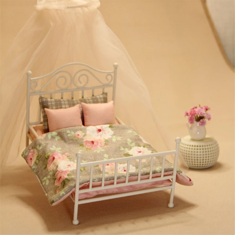 

QX2D Metal Full Bed Miniature Furniture Set 1:12 Scale Fabric Model House Bedroom Display Piece