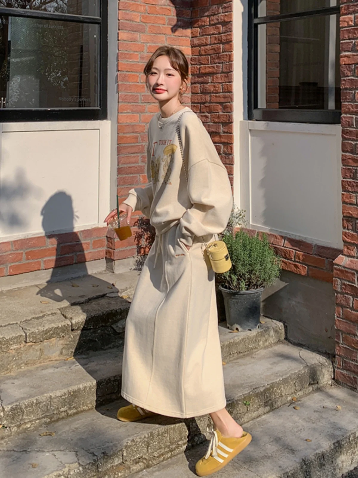 

2026 Popular Cartoon Print Hoodie And Half Skirt Two Piece Set for Women Spring Autumn New Style Age Reduction Beautiful Fash...