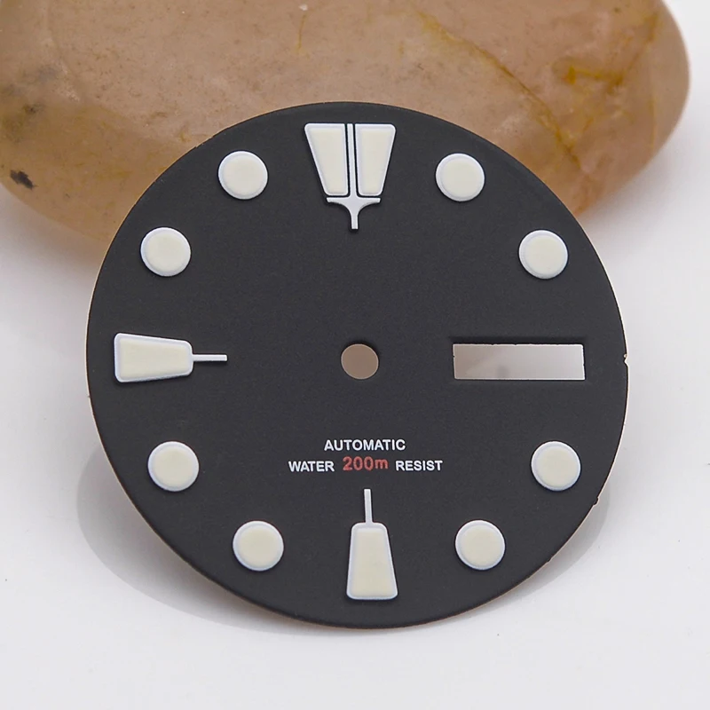

SKX007 SKX009 watches 28.5mm Dial C3 Emits Green Iight Suitable For NH35 NH36 Movements HN35 Dial For Watch Parts Replacement.