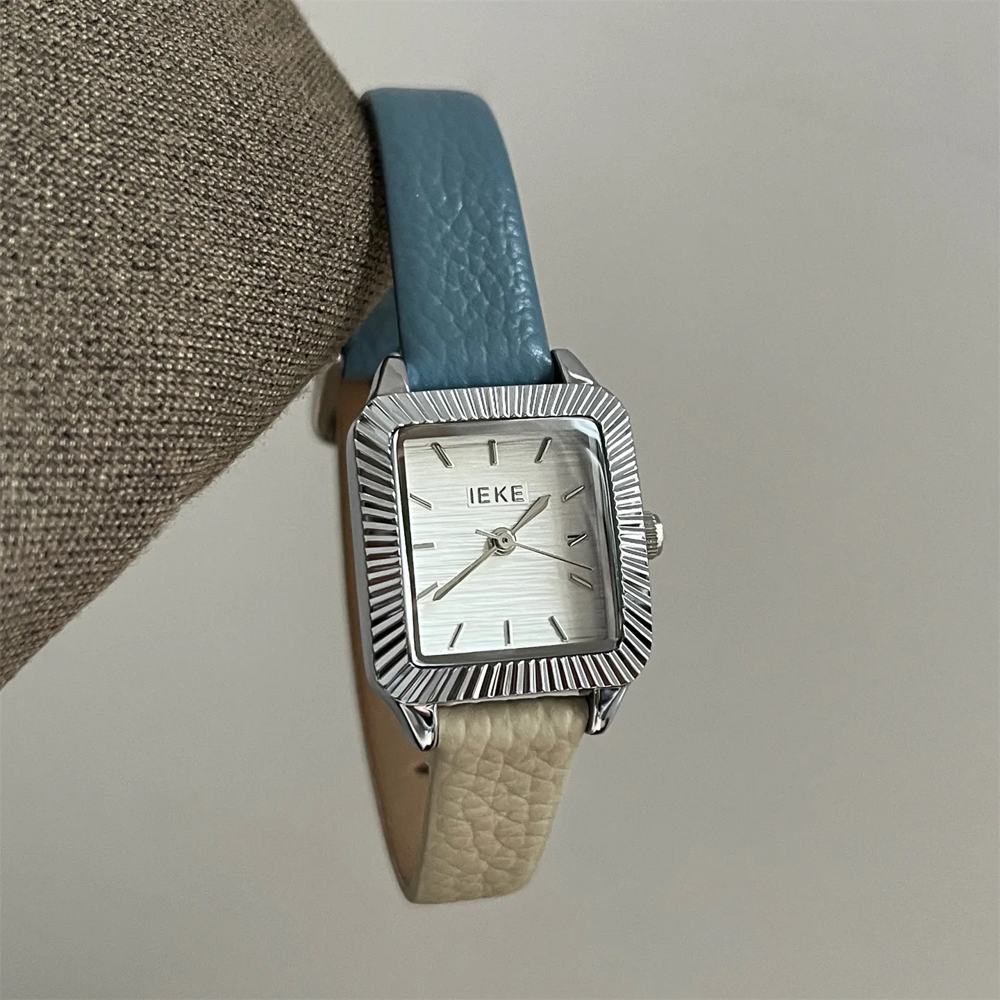 New Minimalist Square-Dial Leather Strap Watch For Women, Korean Style Casual And Stylish, A Perfect Gift For Your Girlfriend.