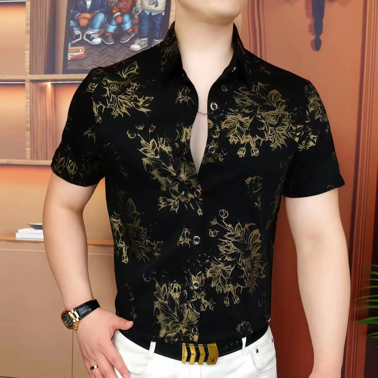 

Роскошная бархатная рубашка с короткими рукавами и принтом для мужчин, повседневная рубашка в стиле ретро, модная и универсальная уличная одежда, мужская одежда 2025