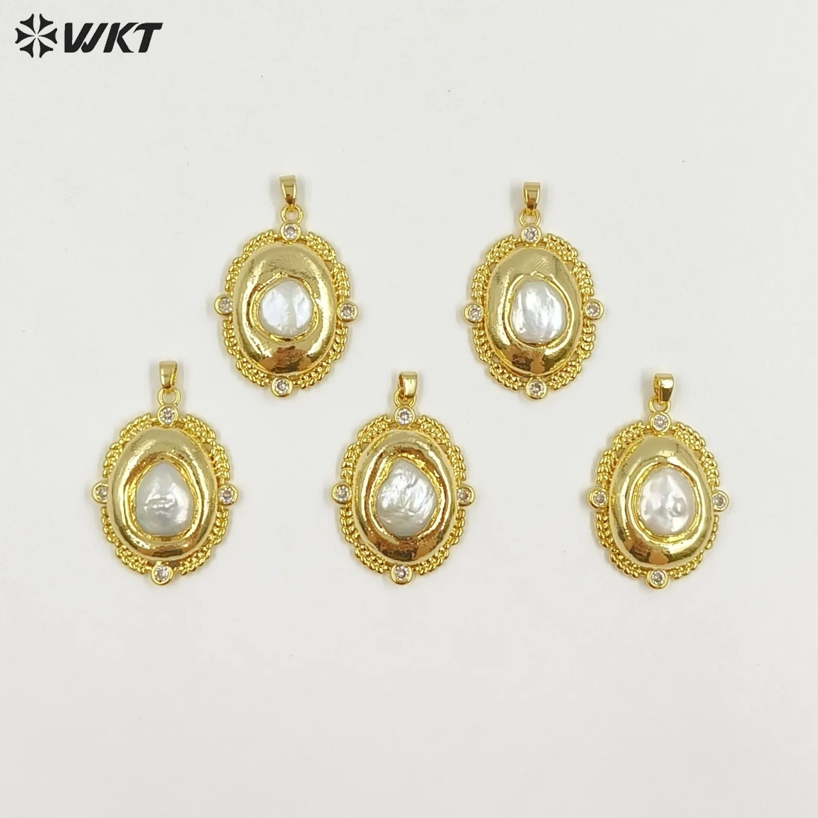WT-JP455 Simple Design Back Full Gold Electroplated Natural Freshwater Pearl Round Pendants For Boutique Necklace Making