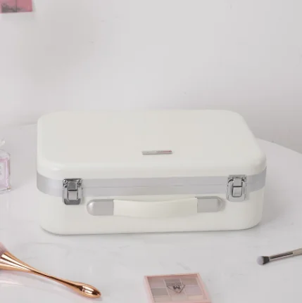 

New Item Portable Makeup case with Led Lights Carrying Beauty Cosmetic Box Lightweight for Traveling