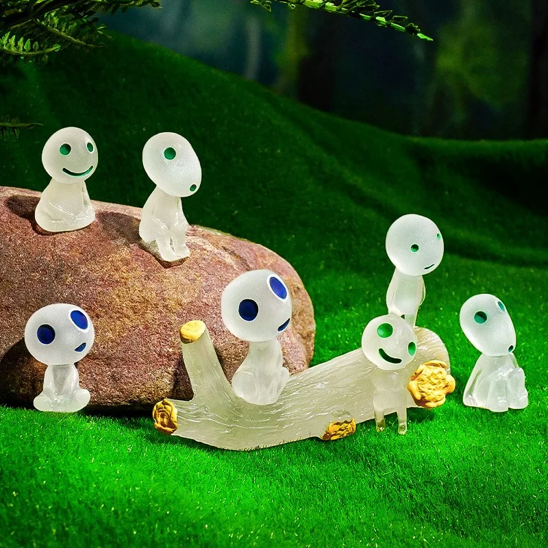 10Pcs Luminous Elves Mini Figures Fish Tank Decor Kodama Glow in The Dark Figures Garden Micro Flower Potted Landscape Ornament