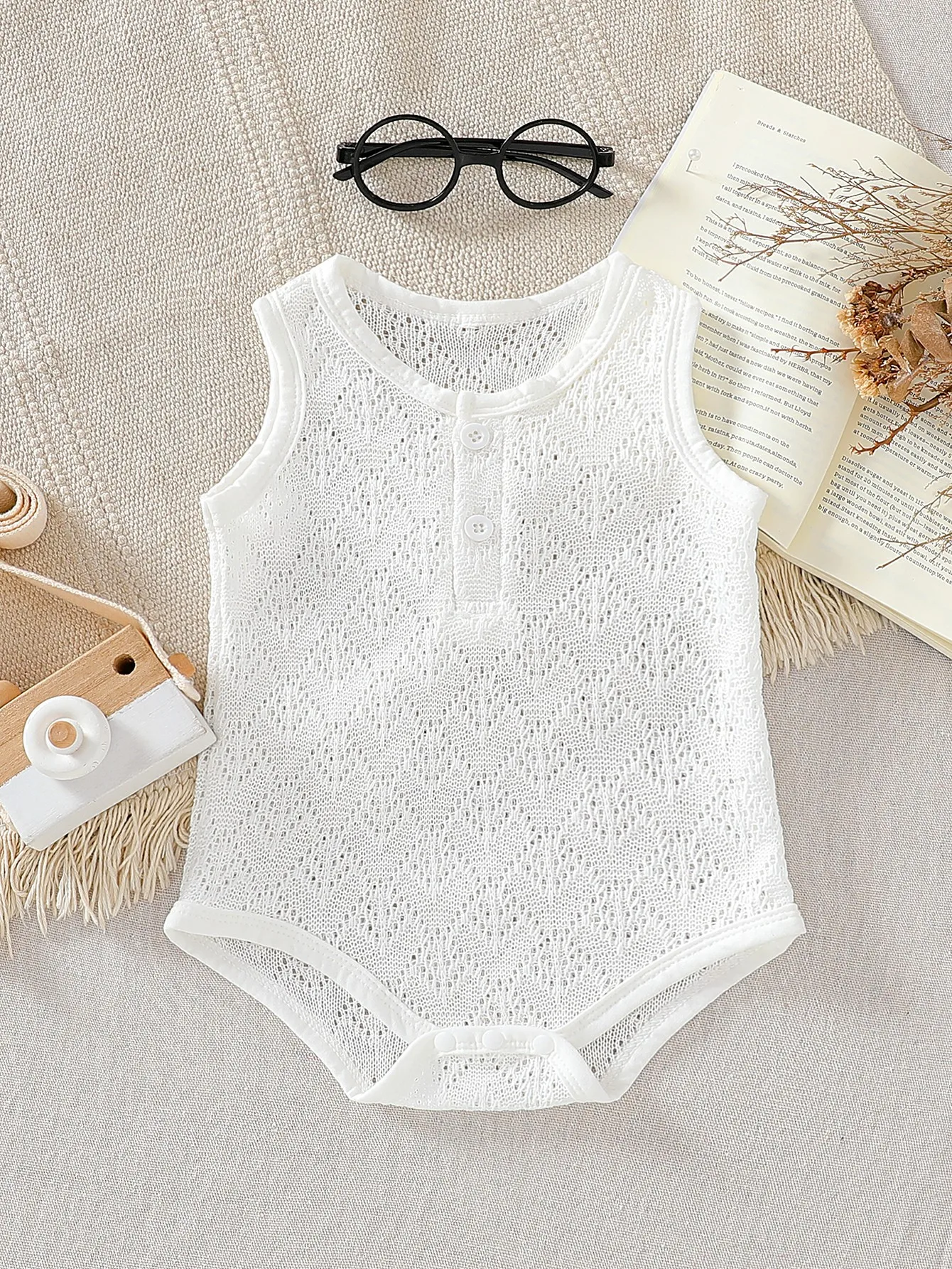 

2025 Summer New Arrival! Baby Pure Color Lightweight and Breathable Onesie: Stylish and Super Versatile.