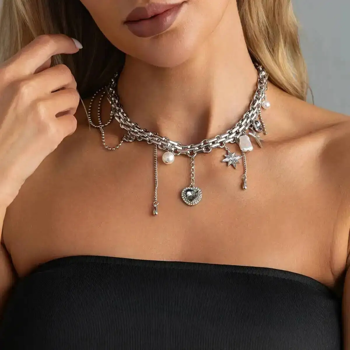 

KunJoe Y2K Snowflake Heart Tassel Necklace Women 2026 Trendy Imitation Pearl Black Heart Acrylic Pendant Choker Luxury Jewelry