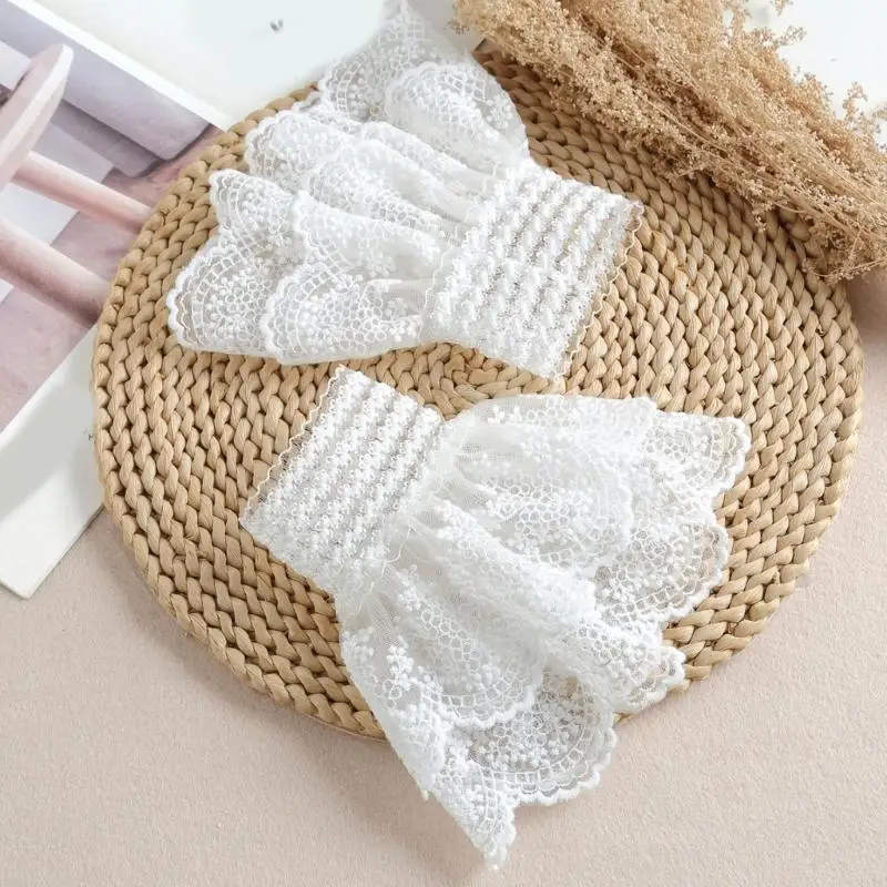1 Pair False Sleeves Wrist Cuffs Floral Lace Cuffs Women Detachable Hand Sleeves Y166