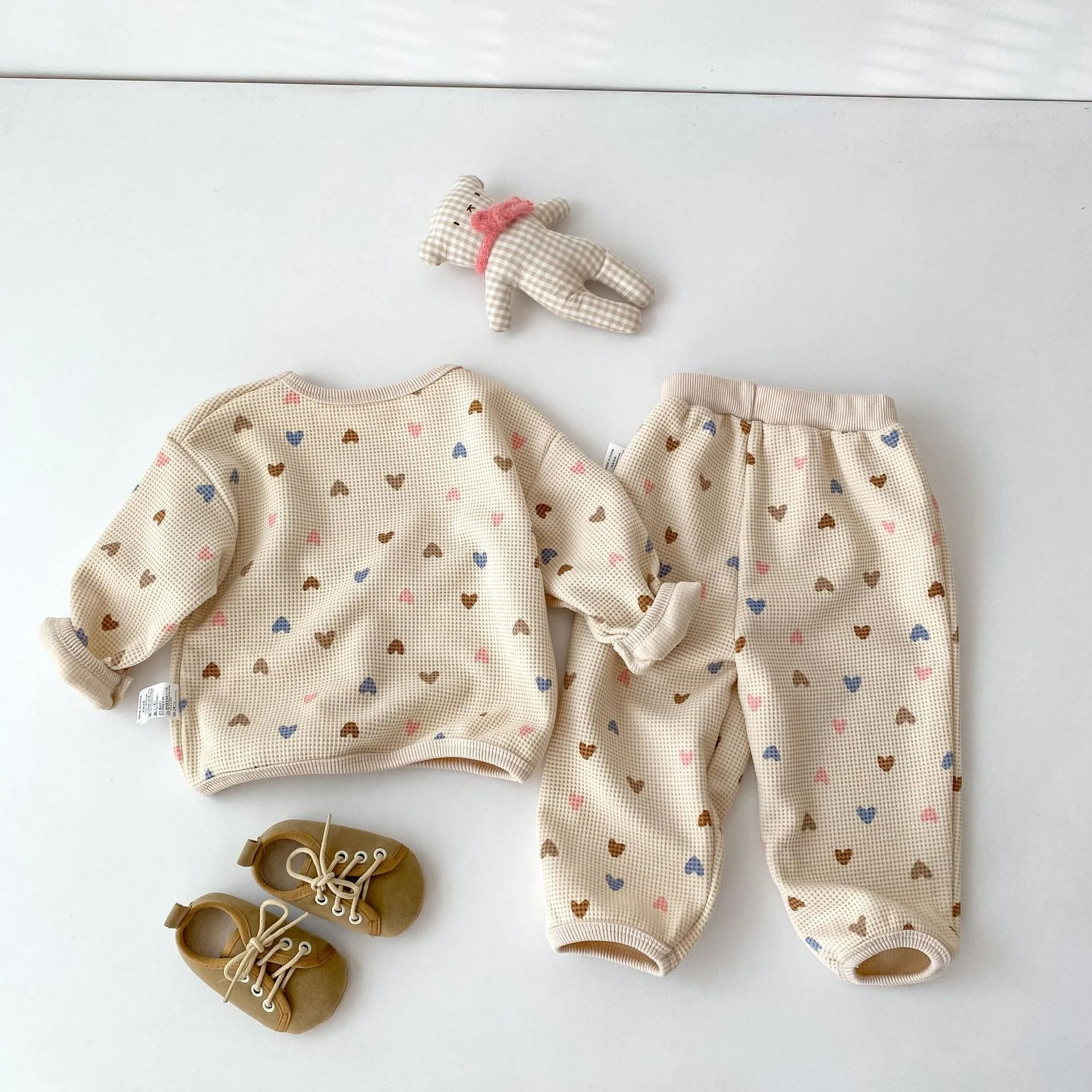 Spring and Autumn Baby Waffle Love Hoodie Set, Baby Color Small Love Loose Leg Bundle Two Piece Set