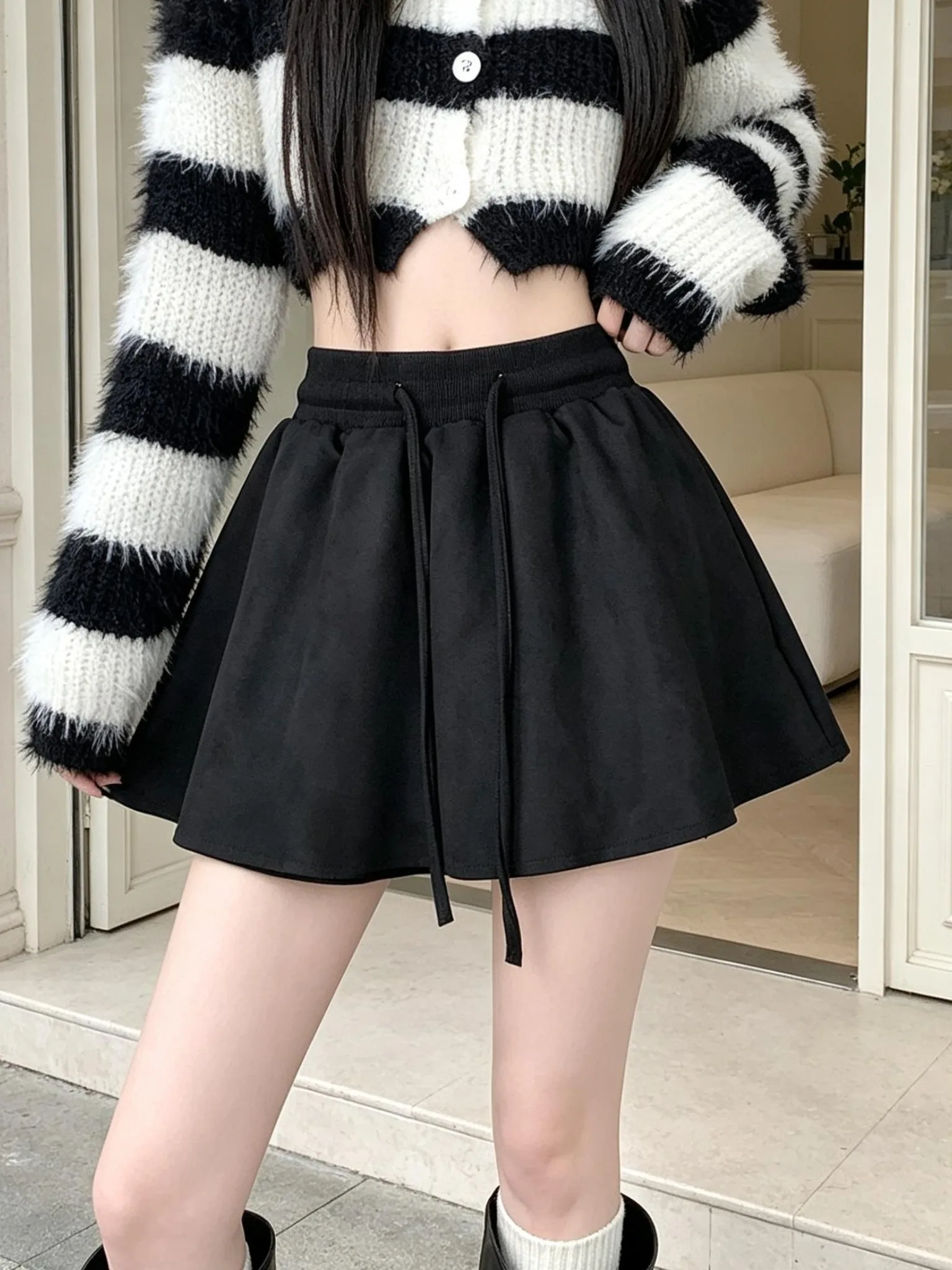 Black High Waist Slimming Design Sensation Women's  Skirt Commute Friendly Standard Fit Cityscape Fashion 2026 Autumn