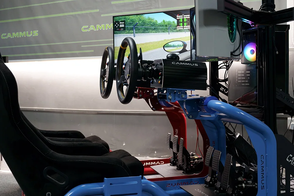 CAMMUS Kit de máquina de juego de atracciones profesional Simulador de carreras Volante y pedales para juegos de PC