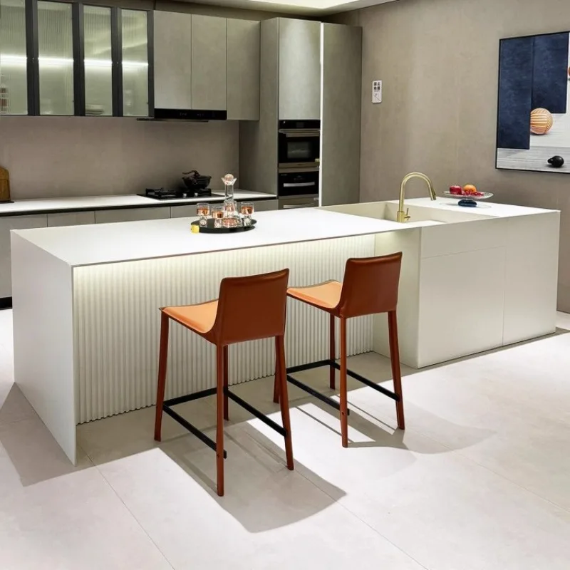 

Стол-остров из искусственного камня с интегрированной водной станцией и раковиной