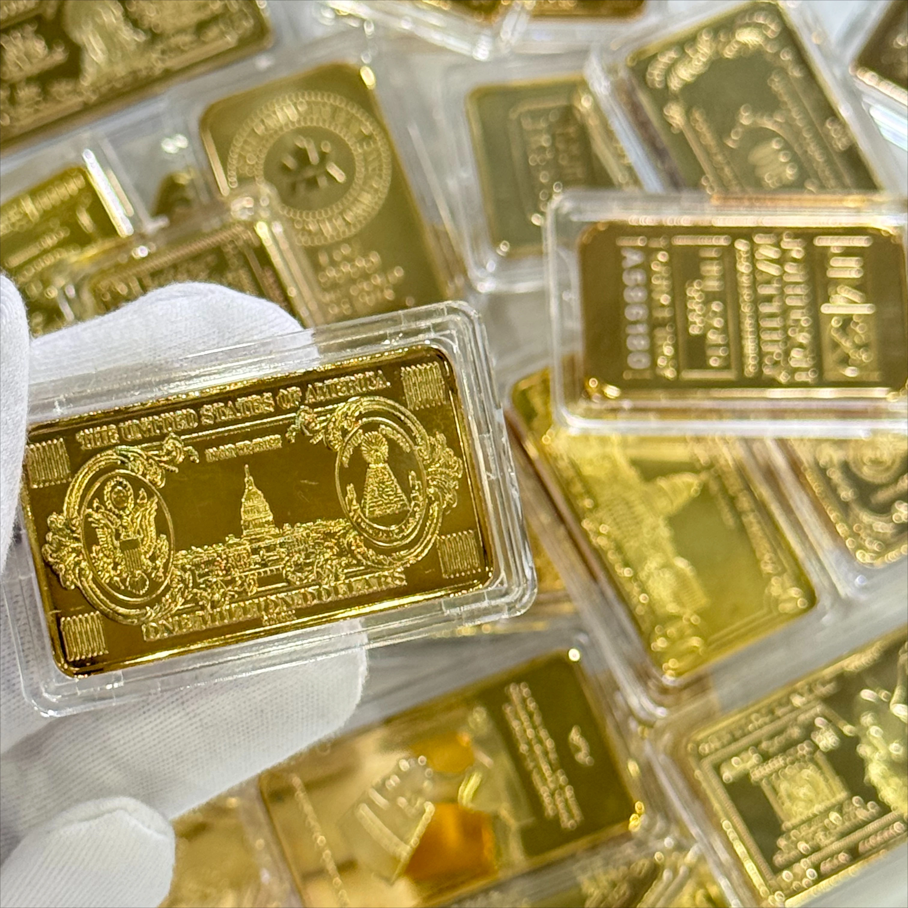 Image of HEISSER VERKAUF: Verschiedene Goldbarren aus den USA, vergoldete moderne Kunst-Gedenkmünzen zum Sammeln