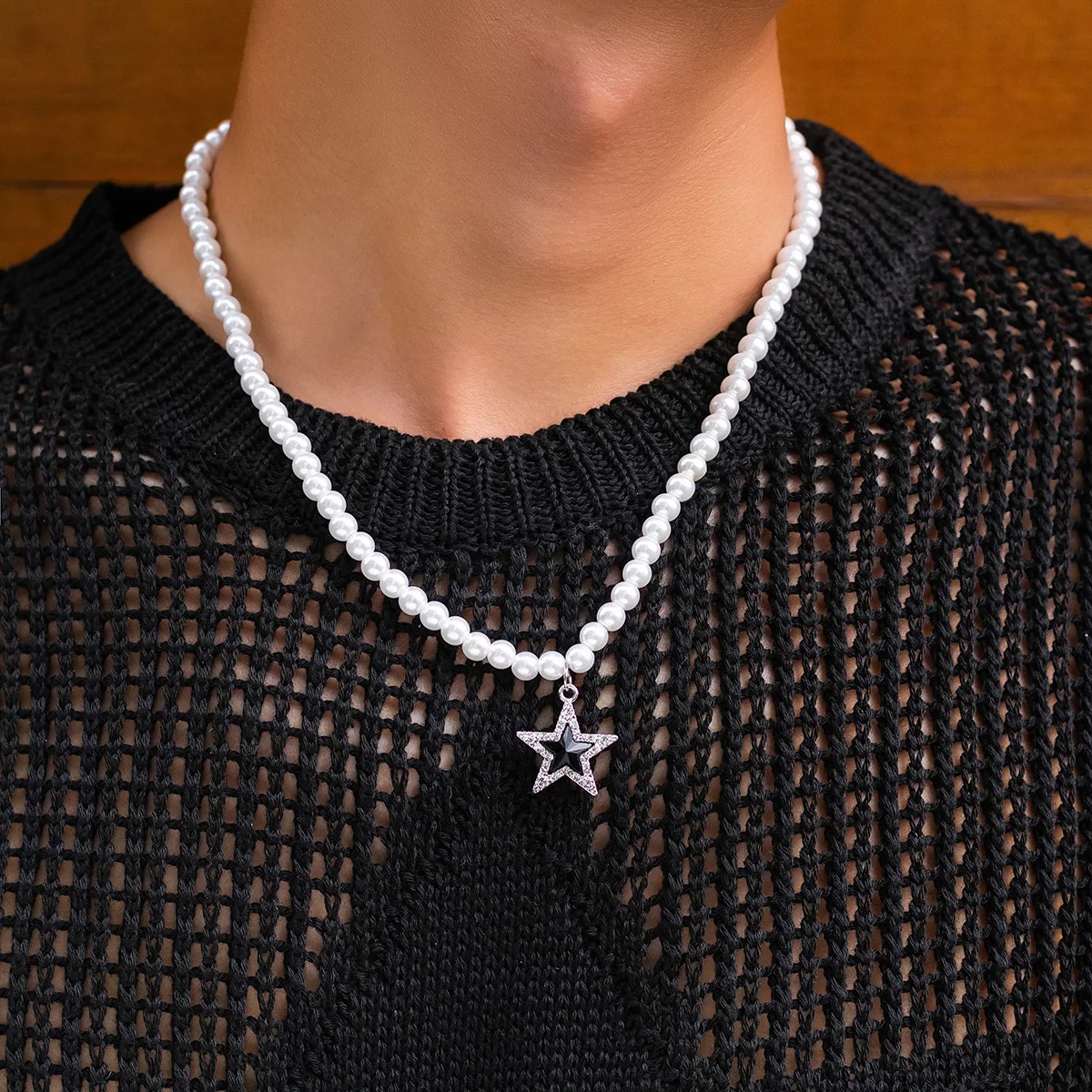 European and American fashion personality diamond-encrusted five-pointed pearl necklace male hip hop retro advanced sense