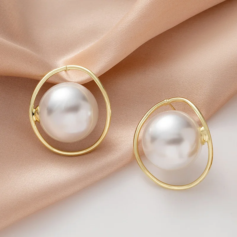 925 Silver Needle Exaggerates Personality Women\'s Earrings Big Pearl Advanced Sense Light Luxury Gold Fashion Trends Jewellery