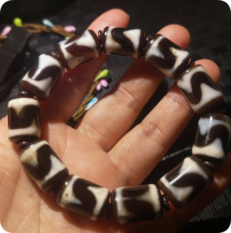 Power Tibetan Old Agate Tiger teeth Totem dZi Bead bracelet 12*18mm C695