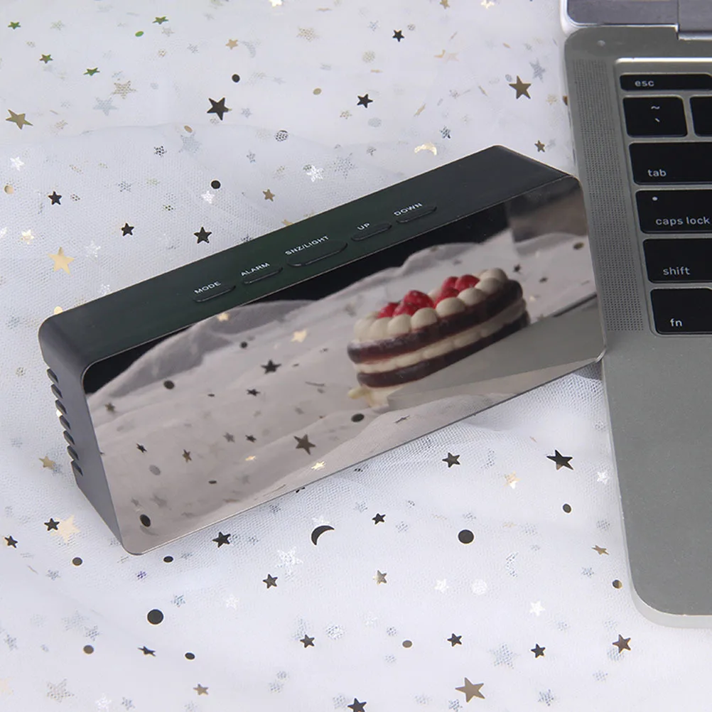 

Rectangular Mirror Clock Led Digital Alarm Clock Temperature Measurement 12/24H Format Snooze Function Brightness Adjustable