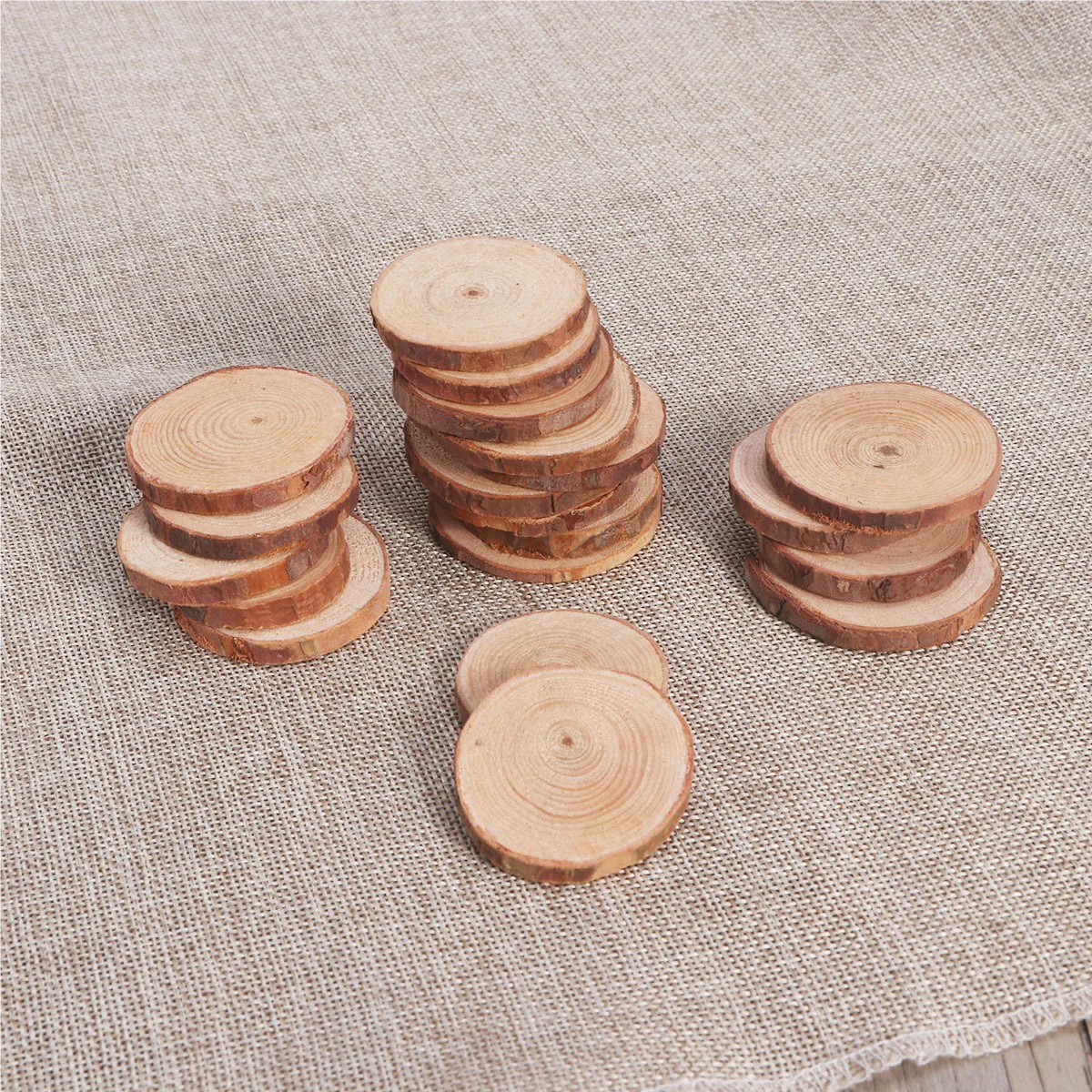 

30Pcs Wood Log Slices Natural Polished Round Discs Wedding Table Numbers DIY Craft Materials 3.5-4.5cm Diameter