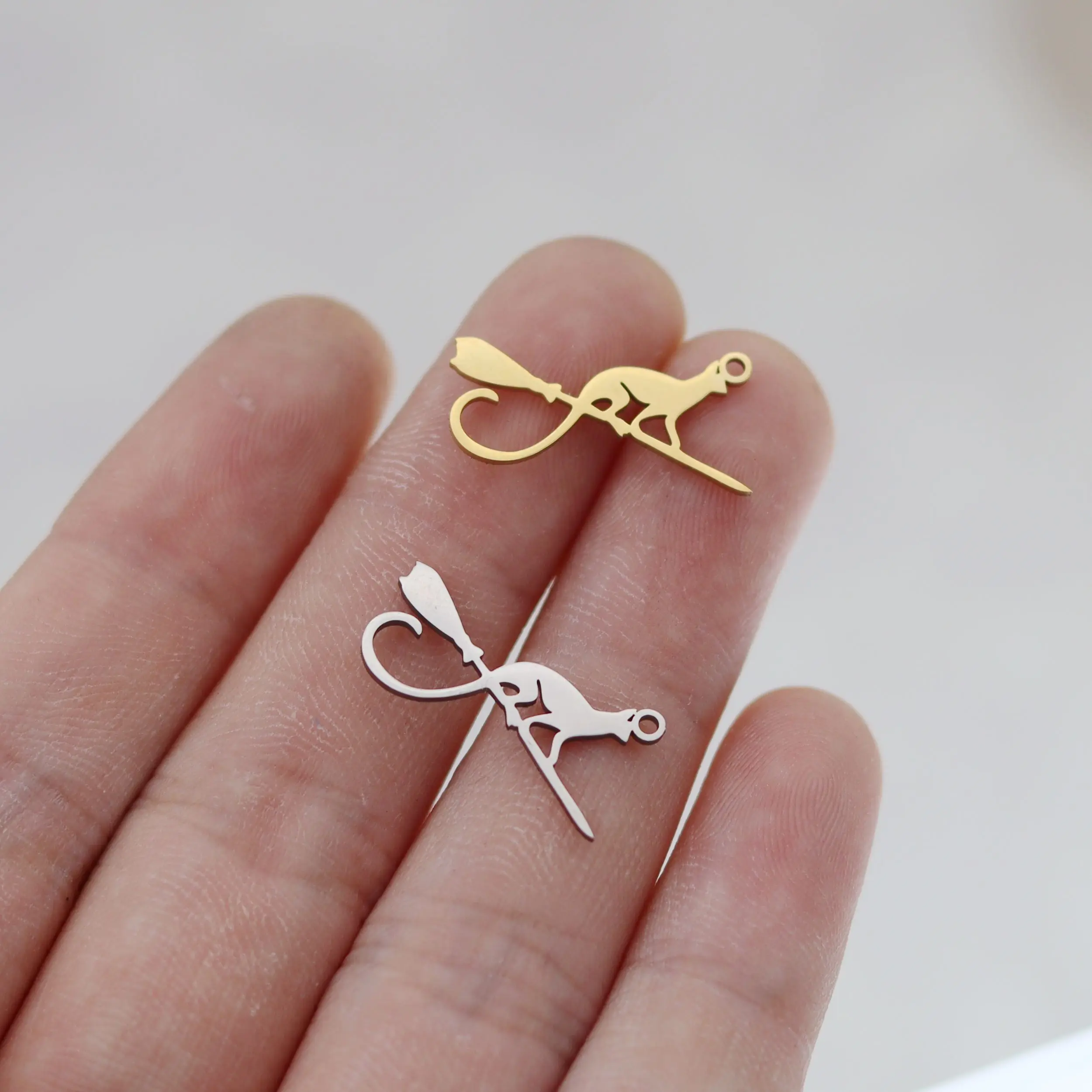 3pcs Magic Broom Witch's Cat Stainless Steel Pendant For Necklace Earrings Animal Pendants Charms Jewelry Making Supplies