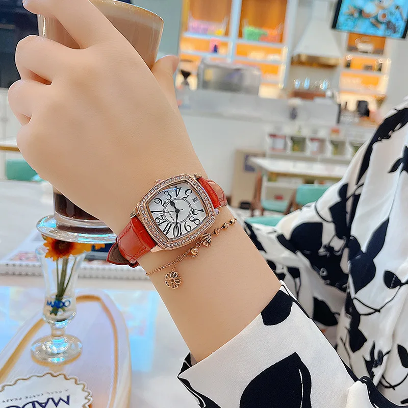 New women's wristwatch, square style, fashionable calendar, simple and trendy, large numerals, leather strap, quartz watch.