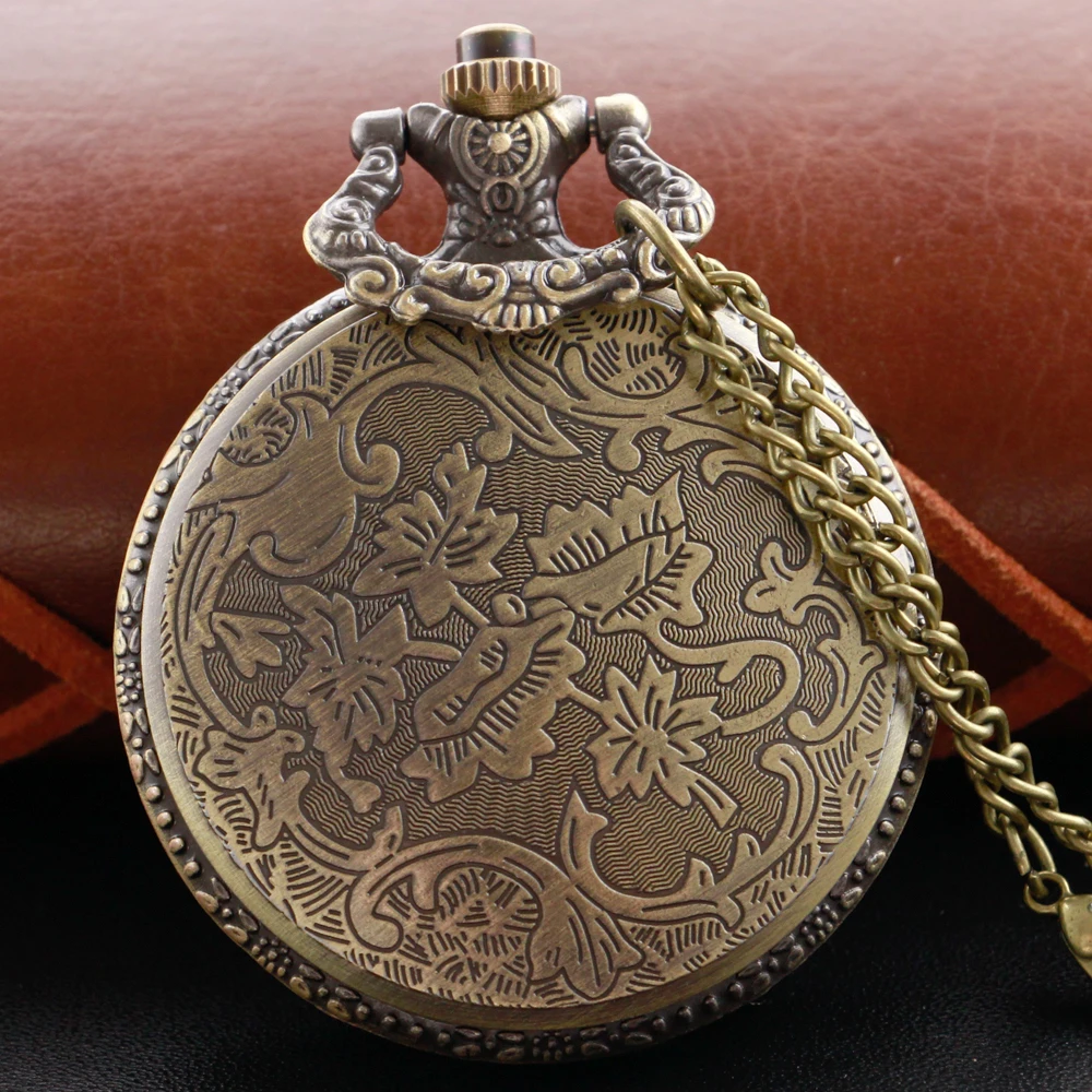 Vintage Seven-Star Hollowed-Out Skull Arabic Digital Quartz Pocket Watch Necklace Pendant Clock Fob Chain Men's Women's Td2093