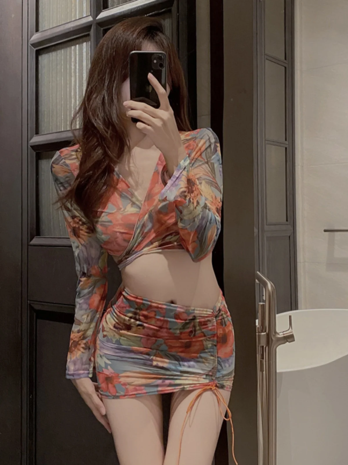 

Сексуальный комплект бикини с перекрестными бретелями Me Bell Sve V-Ne с цветочным принтом для молодых женщин 8-25 лет Весенняя мода