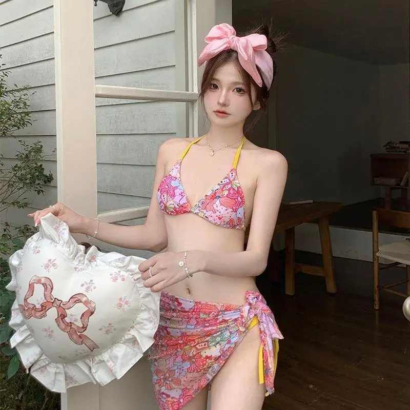 Sanrio ensemble de Bikini Hello Kitty Bikini maillot de bain fleuri coussin de poitrine sans fil Style de vacances piscine plage Bikini ensemble de Style mince