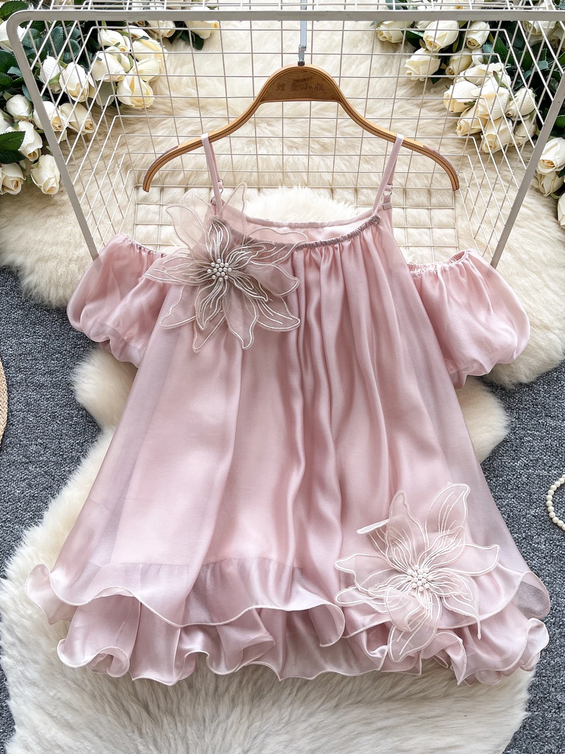 قميص نسائي صيفي بتصميم كوري أنيق يكشف الكتفين، فضفاض ومخفي للعيوب، مزين بالدانتيل، مصنوع من البوليستر المريح