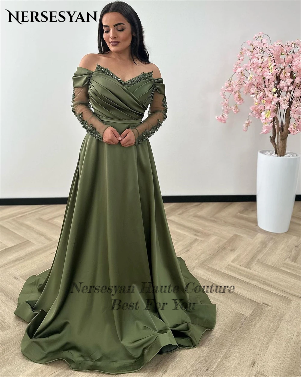 Nersesyan Olive Green Formal Evening Dresses Beadings Glitter Lace A-Line Off Shoulder Prom Dress Backless Pageant Party Gowns