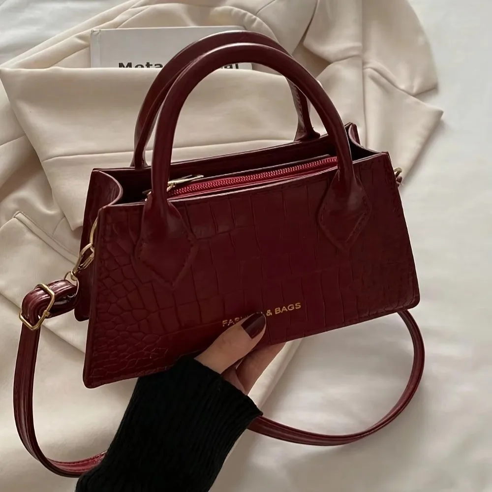 Burgundy Red Women Shoulder Bag Adjustable Shoulder Strap Zipper Closure Designer Crossbody Bags Small Bag Elegant Handbag