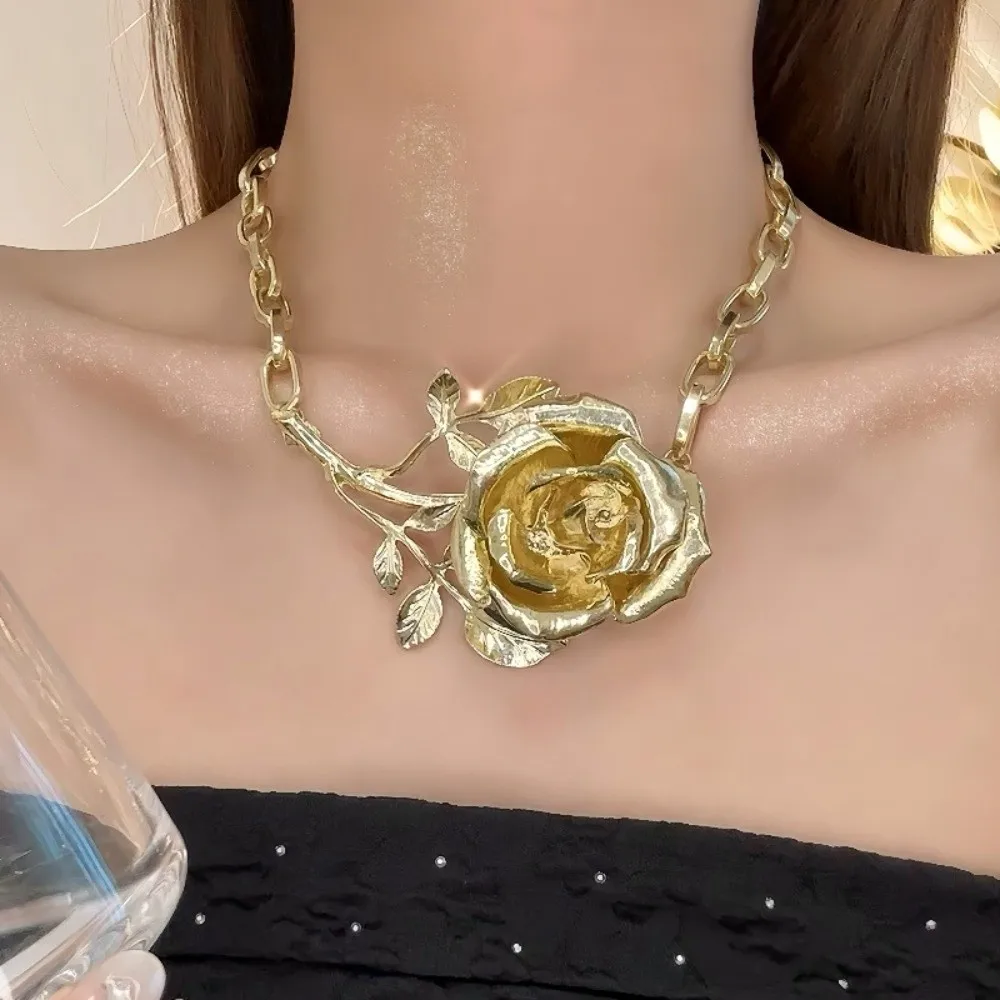 

Jewelry Luxury Metal Rose Necklace Big Golden Exaggerated Flower Necklace Coarse Silver Neck Chain Gift