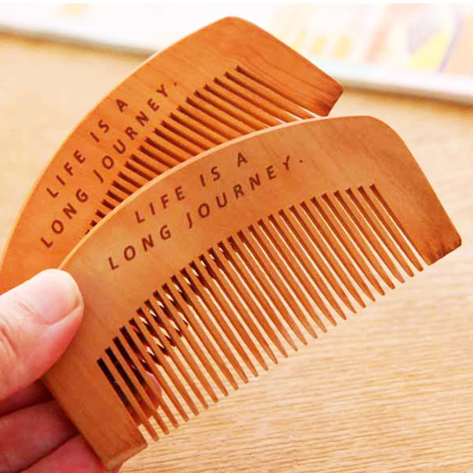 Pfirsichholzkamm, halbmondförmiger antistatischer Haarkamm, handgefertigte Geschenke für Frauen und Männer, tragbare Friseurkämme, Massagekamm