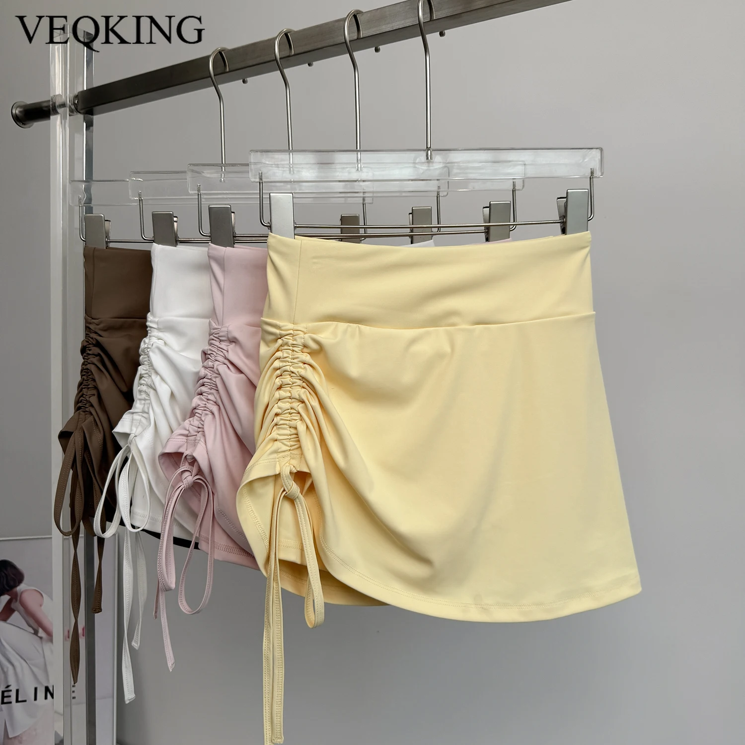 

VEQKING Быстросохнущие теннисные юбки для женщин, спортивные шорты из 2 предметов со встроенной подкладкой, колготки для йоги с боковой завязкой, юбка с подтяжкой бедер