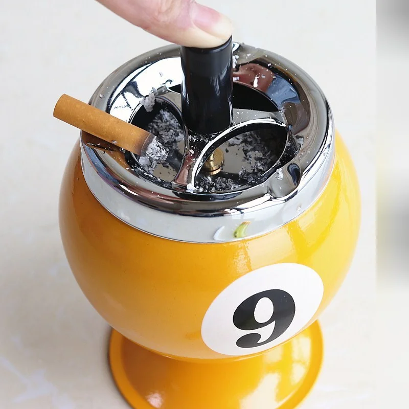 Creative Billiard Shaped Metal Ashtray with Lid, Anti Fly Ash Ashtray, Snooker Decor Ornament for Office