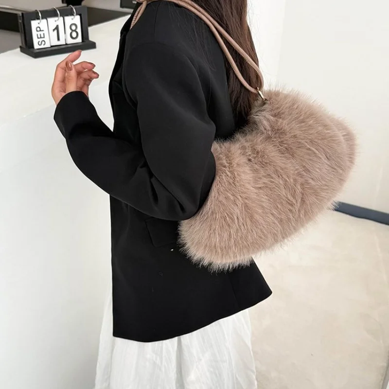 

High-End Women's Luxury Leather Crossbody Bag With Popular Classic Elegant Design From Famous Designer For Fashionable Ladies​