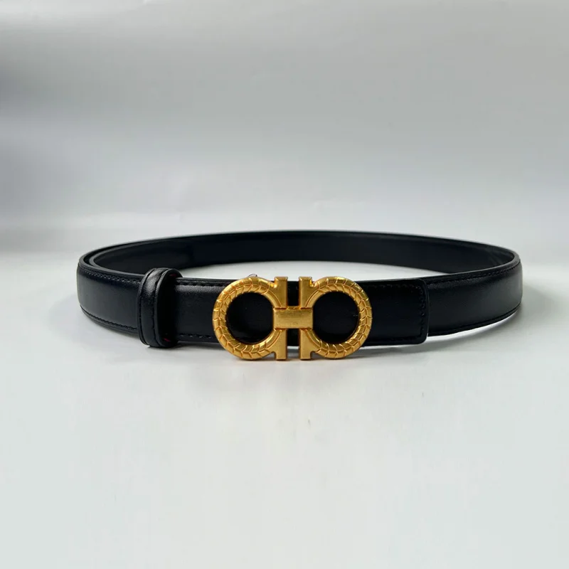 أحزمة جلد طبيعي للنساء عالية الجودة بإبزيم ذهبي أفضل تنسيق مع الفساتين والجينز للنساء