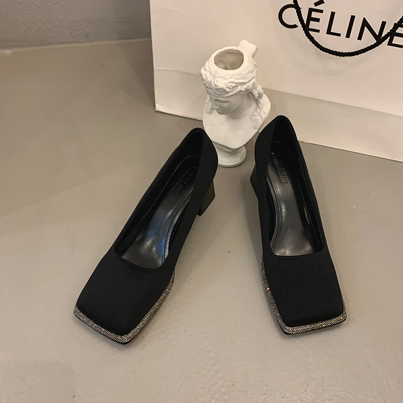 Tiro físico de alta qualidade clássico britânico estilo casual mocassins de couro preto para mulheres vestido diário sapatos de aumento de altura