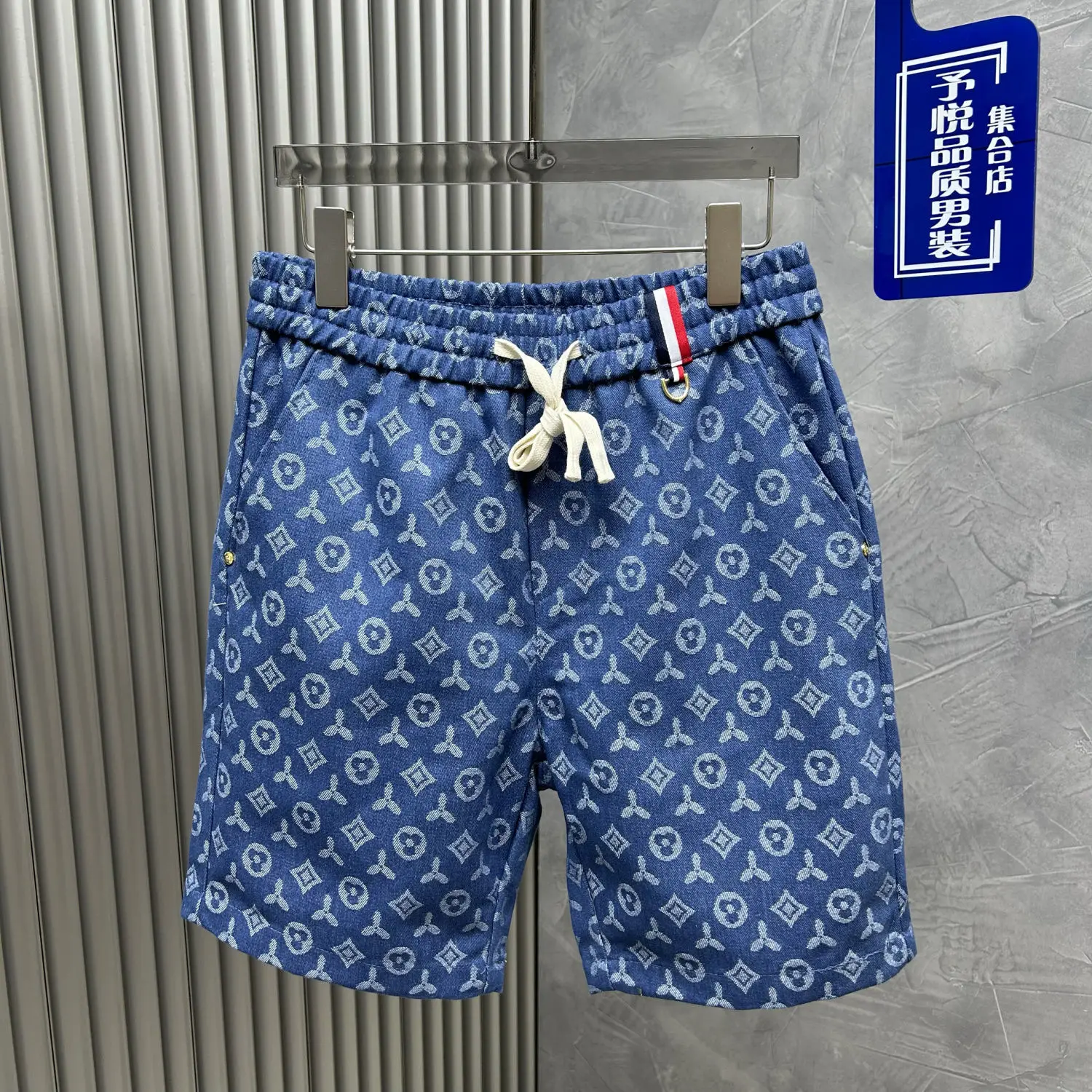 Old flower men's beach pants men's thin shorts sports five-point pants casual retro jacquard pants