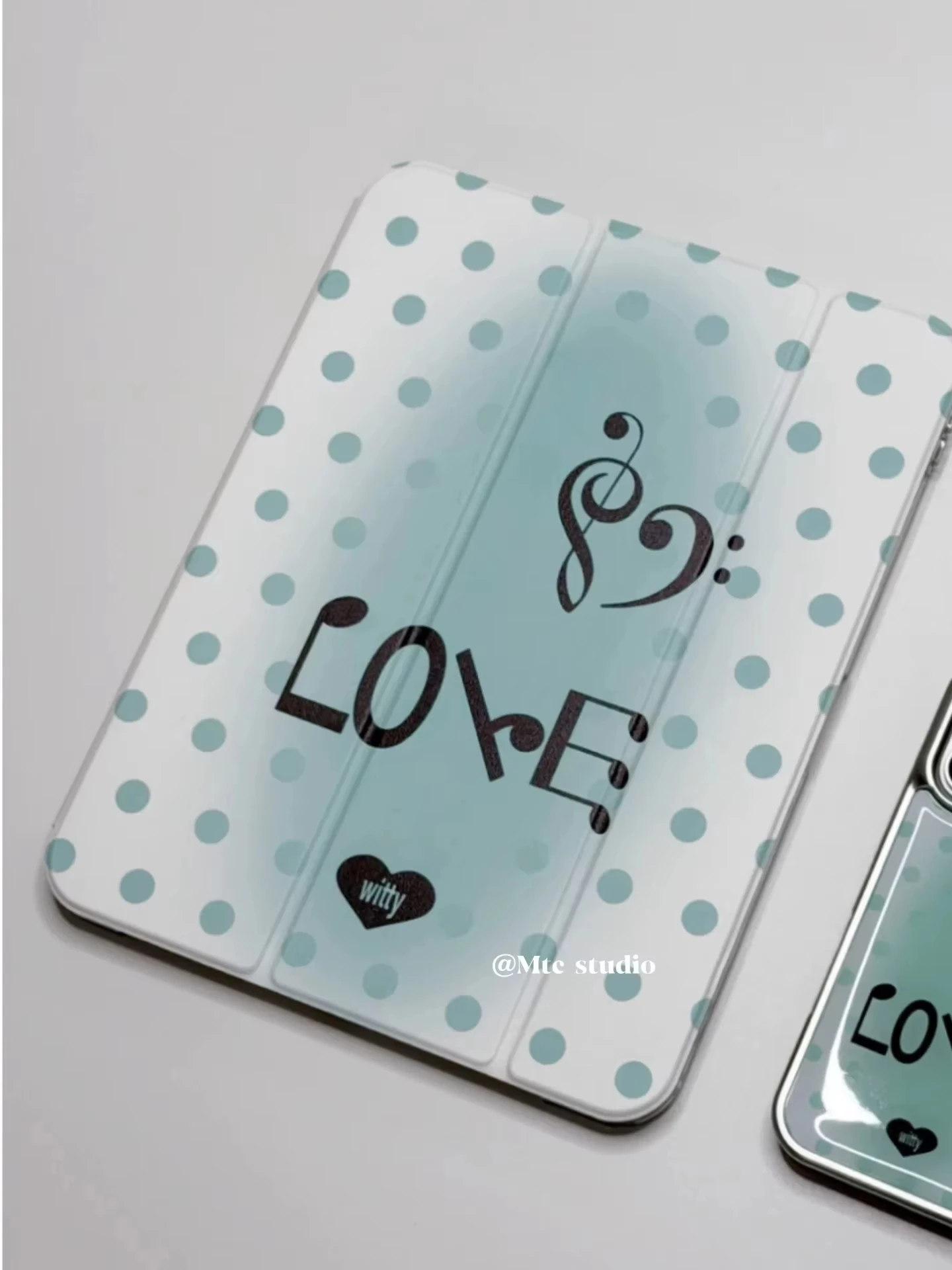 Green Polka Dots Love For iPad Case iPad Air 4 5 6 Pro 11 12.9 13 M4 10.9 10.2 Mini 7 6 Smart Y Folded Edge Case With Pen Holder