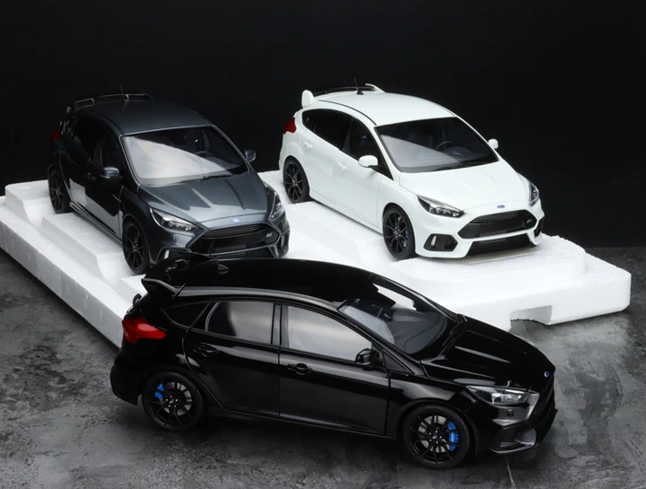 Autoart-modelo de coche de aleación de Metal, juguete de simulación totalmente abierta, edición limitada, 1:18, Focus RS 2016